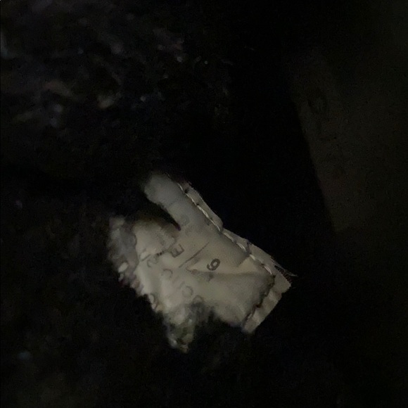 Shoes - Picture 3 of 4